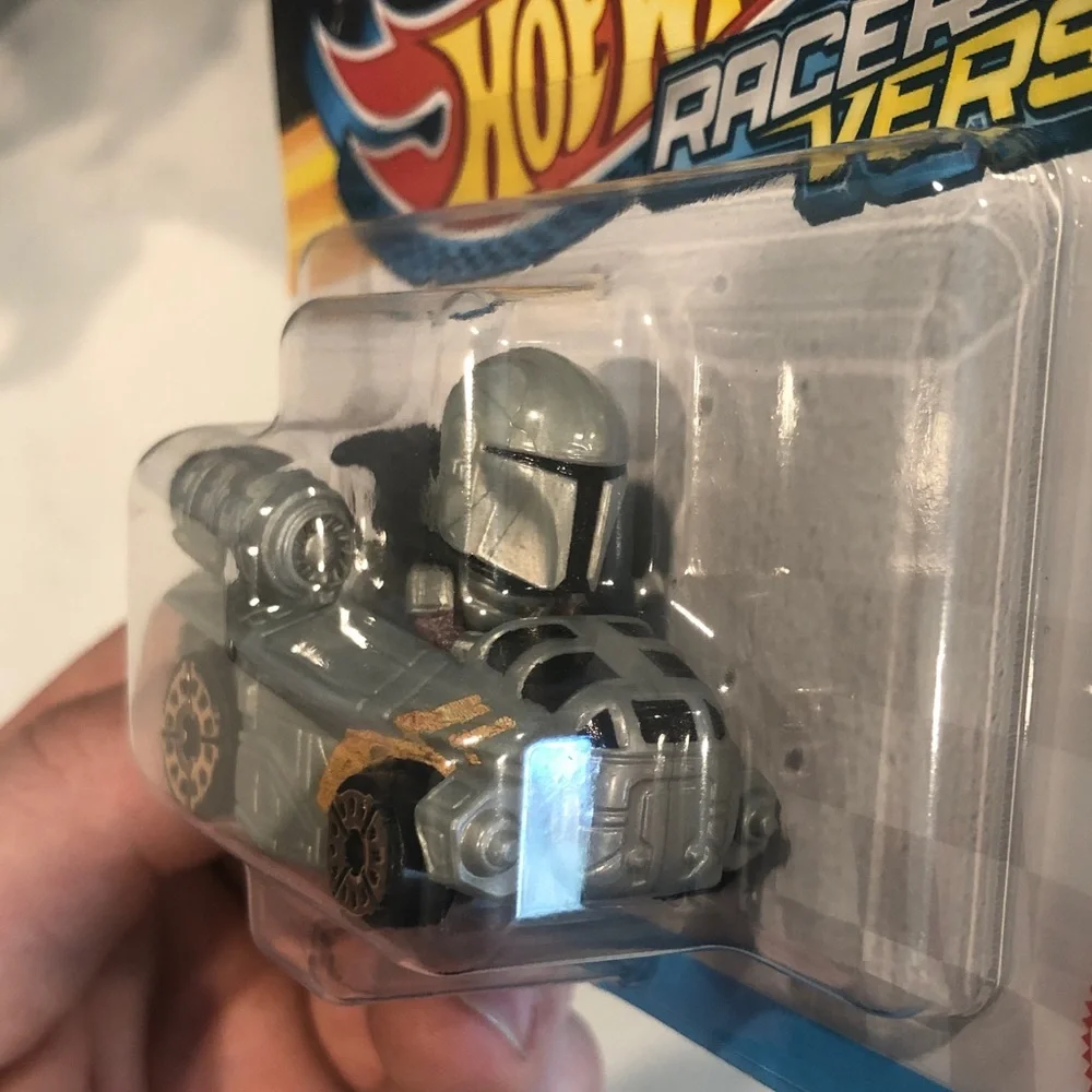 Madalorian Racer Verse Hot Wheels
